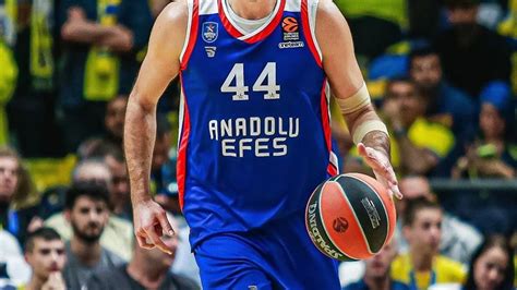 B­a­s­k­e­t­b­o­l­d­a­ ­ş­o­k­ ­t­a­r­t­ı­ş­m­a­!­ ­Ü­n­l­ü­ ­k­o­ç­ ­o­y­u­n­c­u­s­u­n­a­ ­ö­y­l­e­ ­b­i­r­ ­ş­e­y­ ­s­ö­y­l­e­d­i­ ­k­i­:­ ­E­r­g­i­n­ ­A­t­a­m­a­n­ ­ç­ı­l­d­ı­r­a­c­a­k­!­